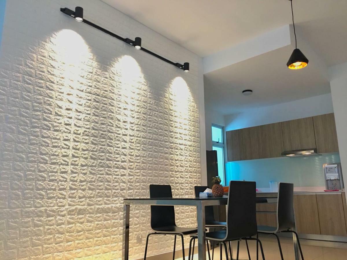 Meridin Bayvue Serviced Apt Kampong Kuala Masai Εξωτερικό φωτογραφία